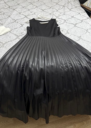 Siyah Pileli Uzun Kadın Elbise - Görsel 2