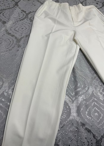 Beyaz Kadın Midi Kumaş Pantolon - Görsel 3