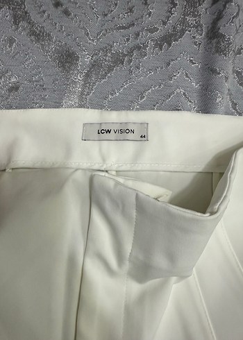 Beyaz Kadın Midi Kumaş Pantolon - Görsel 4