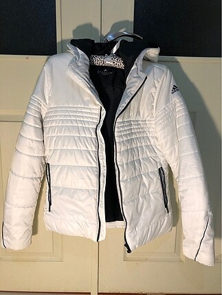 Adidas şişme mont