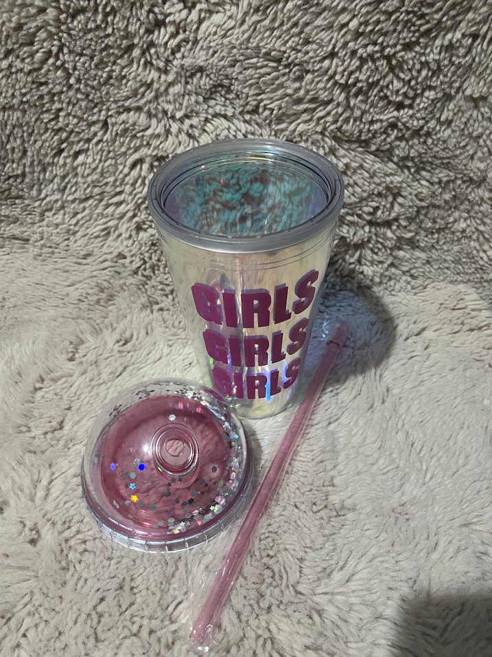 Pembe Renkli Parlak Kupa ve Pipet - Görsel 3