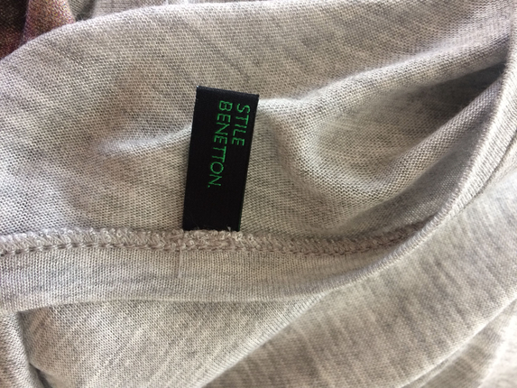 s Beden Benetton Gri Önü Desenli Askılı Bluz 