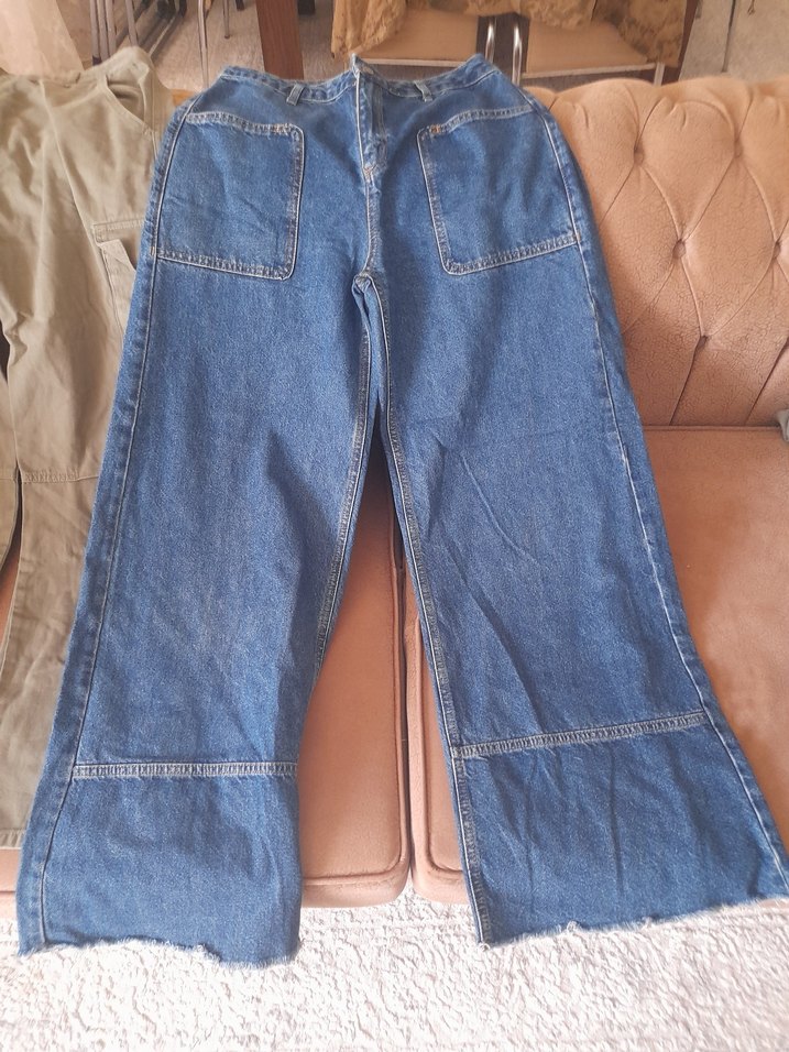 Kadın Beyaz Baskılı Bol Kesim Midi Kot Pantolon - Görsel 3