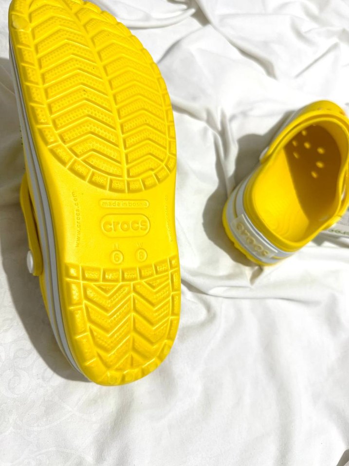 Sarı Pop Culture Desenli Kız Terliği - Görsel 3