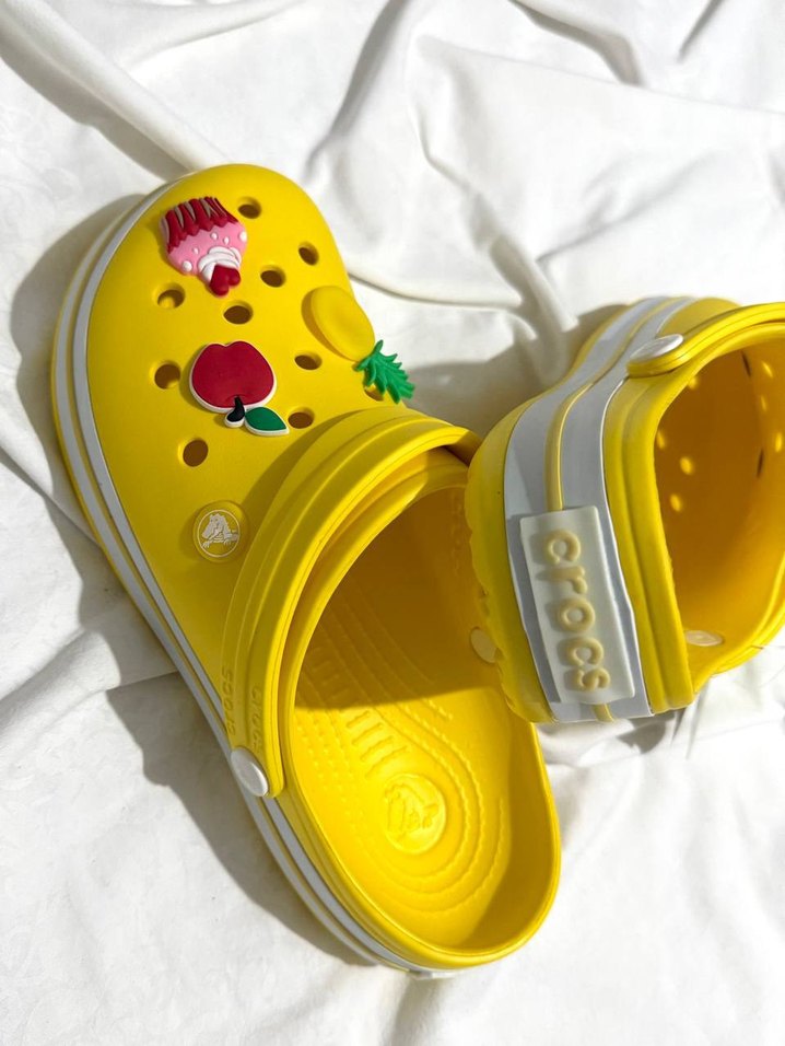 Sarı Pop Culture Desenli Kız Terliği - Görsel 2