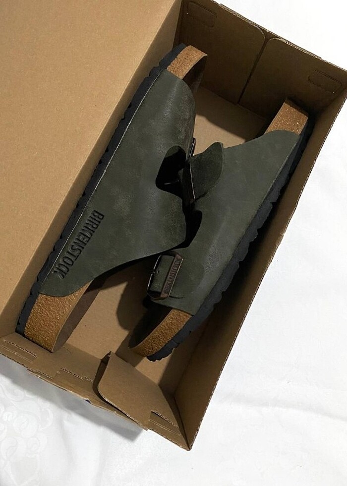 Birkenstock Arizona Haki ????

36 37 38 39 40 41 42 43 44 Numara - Görsel 5