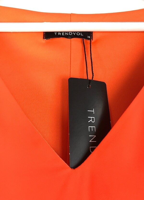 Kırmızı şık elbise - Görsel 4