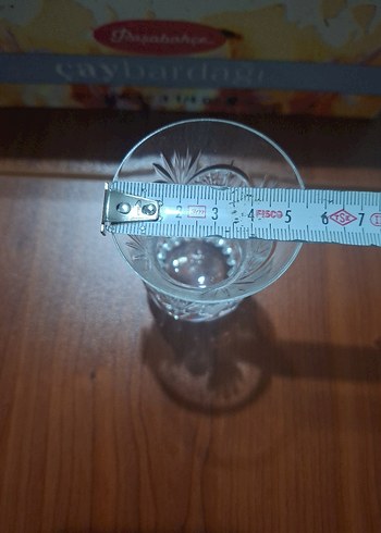 Beden beyaz Renk 12 li kesme kristal çay bardağı