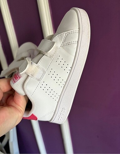 27 Beden beyaz Renk Adidas spor ayakkabı