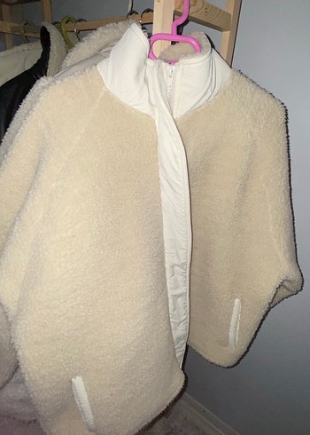 Beyaz Peluş Detaylı Kadın Ceket - Görsel 2