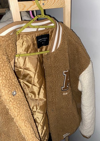 Kahverengi Nakışlı Kadın Peluş Ceket - Görsel 6