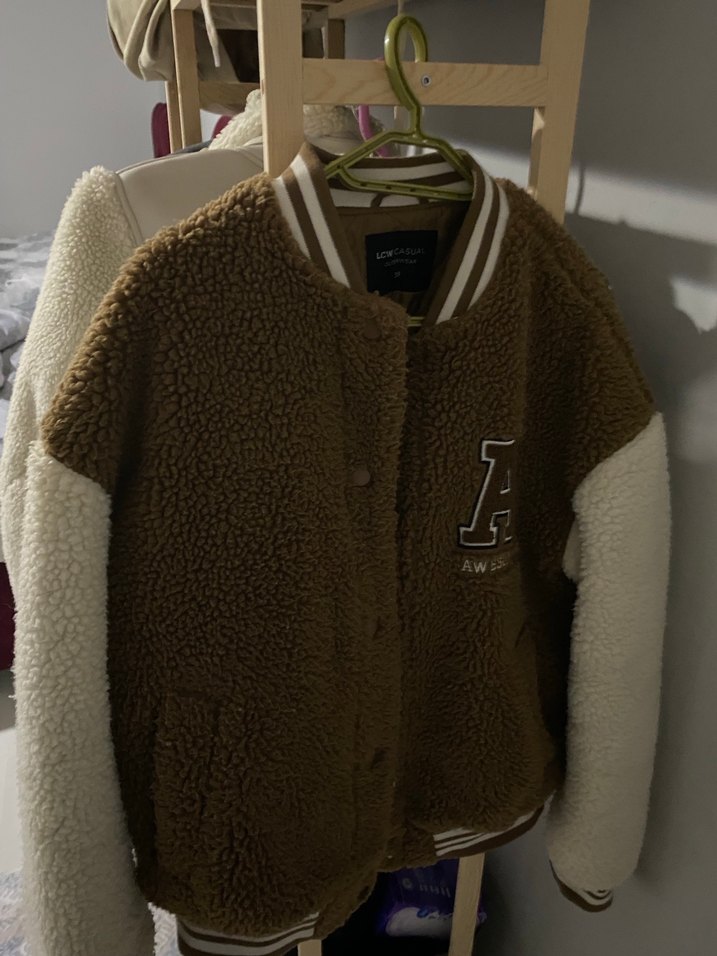 Kahverengi Nakışlı Kadın Peluş Ceket - Görsel 3