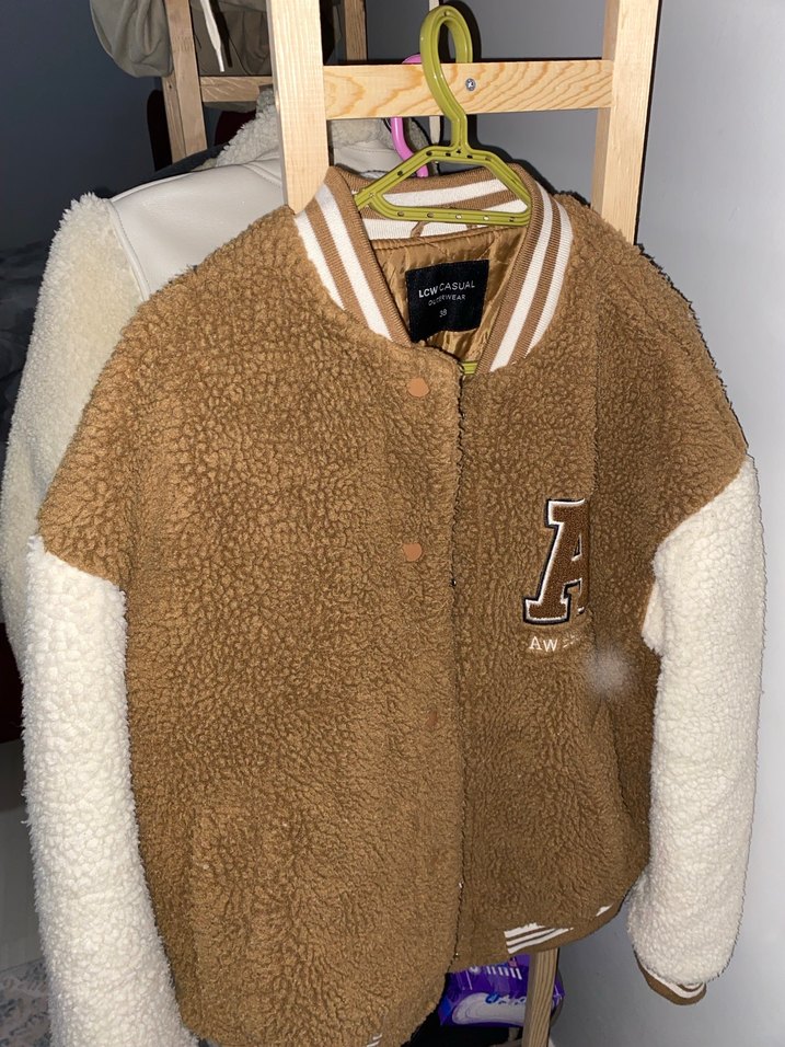 Kahverengi Nakışlı Kadın Peluş Ceket - Görsel 4
