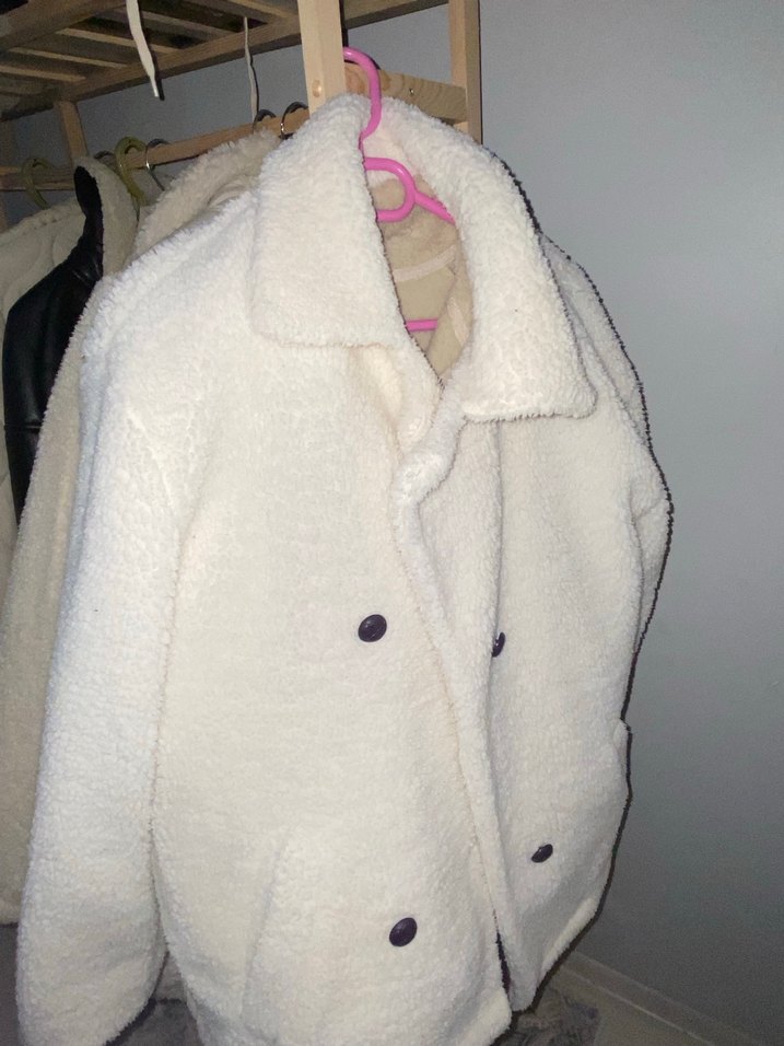 Düğmeli Beyaz Midi Kadın Kaban - Görsel 3