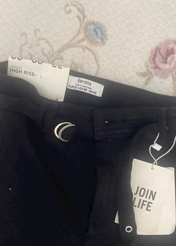 Bershka Siyah Baskılı Kemerli Kadın Skinny Jean