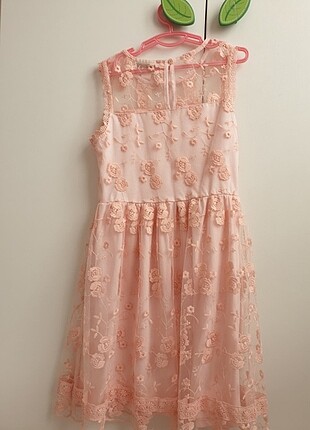 Pembe elbise