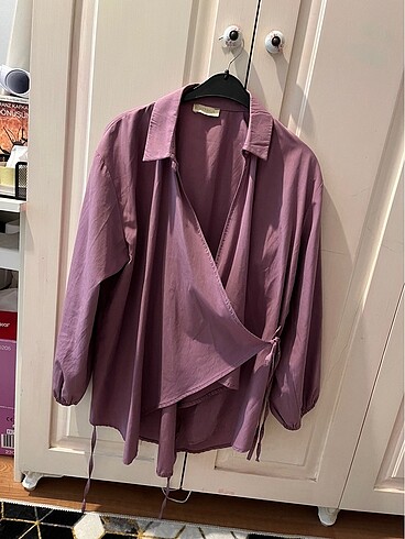 mor belden bağlamalı kimono gömlek