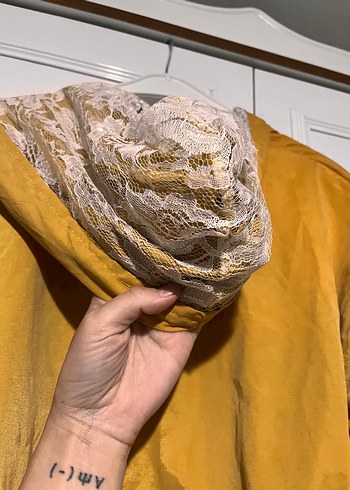 Sarı Uzun Dökümlü Yağmurluk - Görsel 7