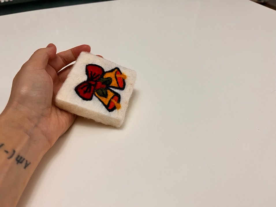 Renkli Yılbaşı Çanı Motifli Keçe İğneleme Sabun - Görsel 3