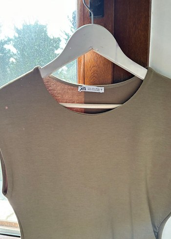 ZARA drapeli kısa asker yeşili Elbise - Görsel 3