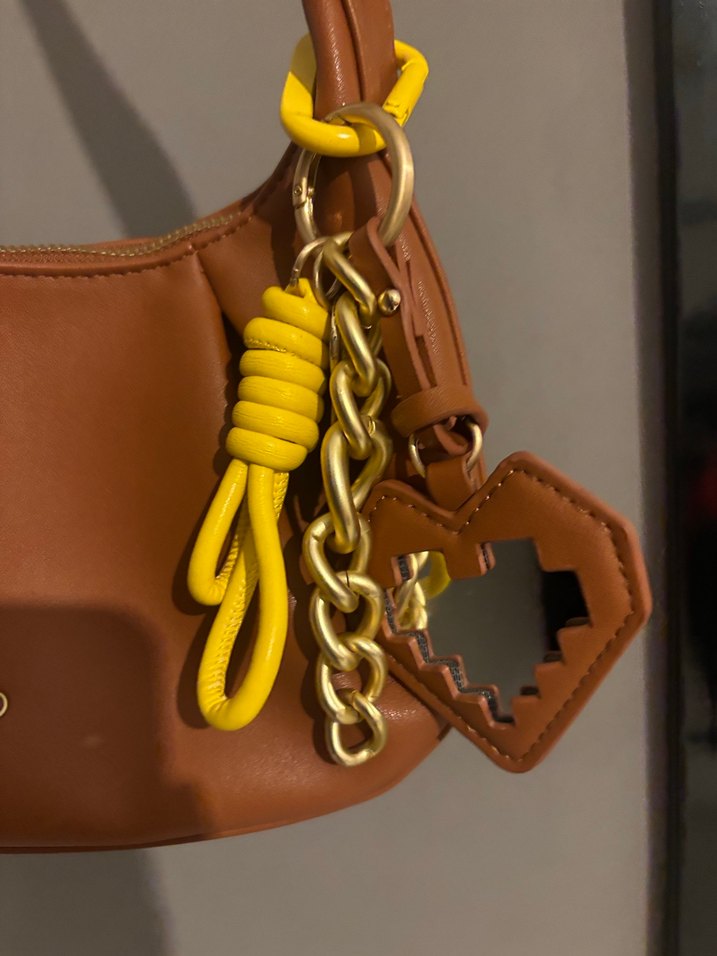 Valentino Deri Kadın Çanta Püsküllü - Görsel 2