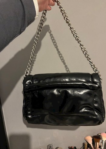 MANGO Zincir Detaylı Siyah Deri Kadın Çanta - Görsel 3