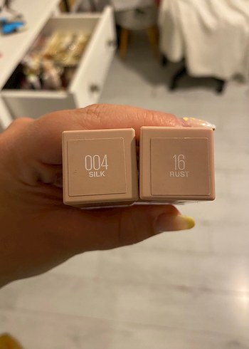  Beden bordo Renk Maybelline Parlak ruj 2 adet fiyatı
