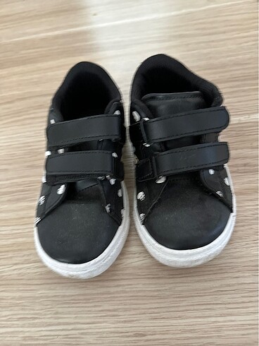 LC Waikiki Kız bebek spor ayakkabı