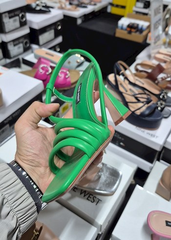 Yeşil Yılan Desenli Stiletto Topuklu Terlik - Görsel 3