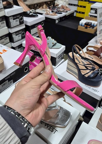 Parlak Pembe İnce Topuklu Kadın Ayakkabı - Görsel 2