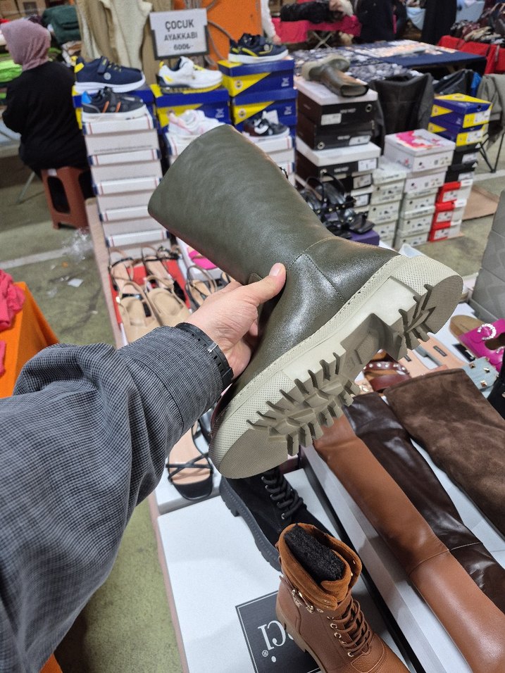 Gri Kamuflaj Desenli Kadın Bot - Görsel 3