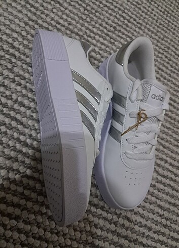 36 Beden beyaz Renk ADIDAS COURT BOLD