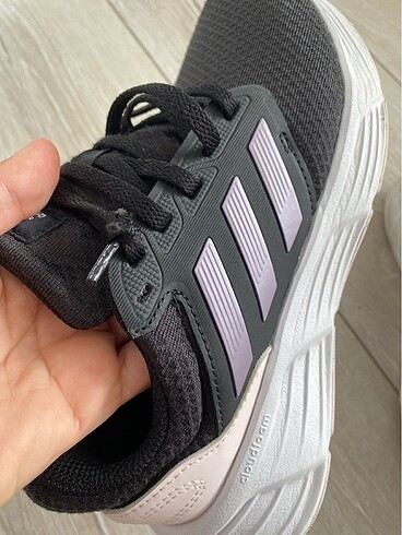 37 Beden siyah Renk 37 numara adidas orjinal