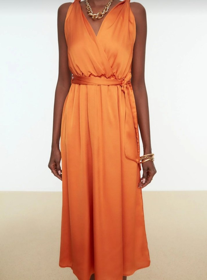 Turuncu Saten Uzun Askılı Elbise - Görsel 4