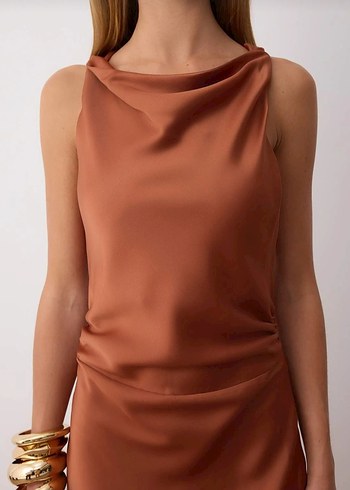 Sade Drapeli Bej Uzun Elbise - Görsel 5