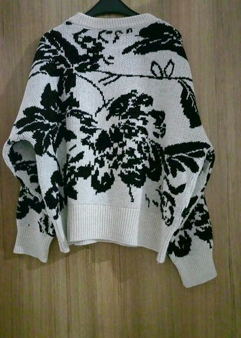 Desenli Kadın Beyaz-Gri Triko Kazak - Görsel 3