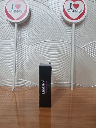 Farmasi 15 Matte Lipstic