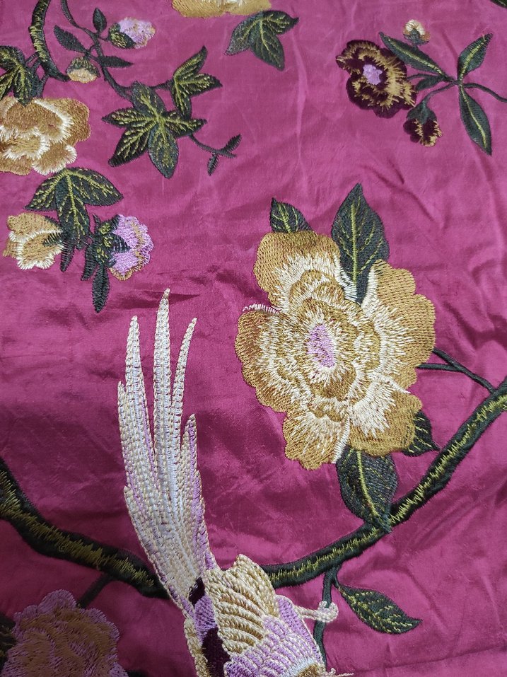 Nakışlı Pembe Yatak Örtüsü - Görsel 4