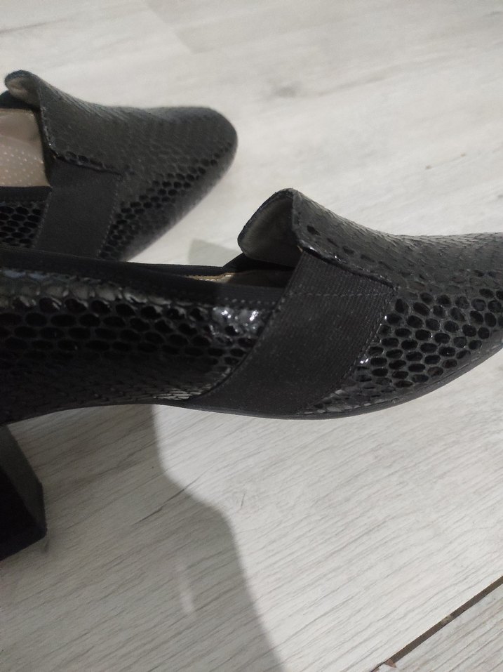 Siyah Yılan Desenli Klasik Topuklu Kadın Ayakkabı - Görsel 5