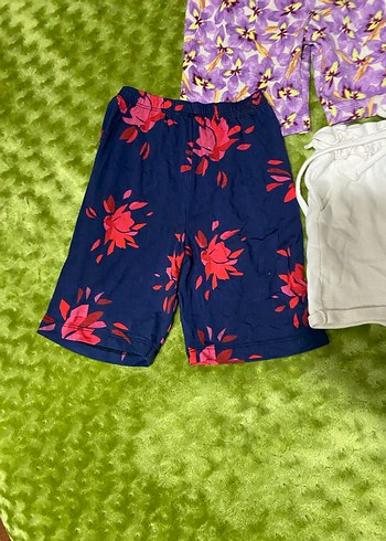 Renkli Bağlama Desenli ve Dantel Detaylı Kız Şortları - Görsel 4