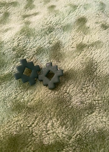 Gri-Yeşil Avantgarde Jimmykey Küpeleri - Görsel 5