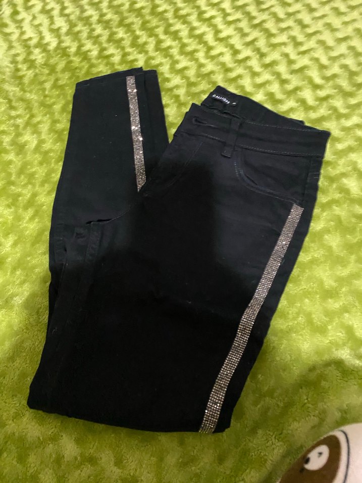 Siyah Taşlı Dar Kesim Kadın Kot Pantolon - Görsel 2