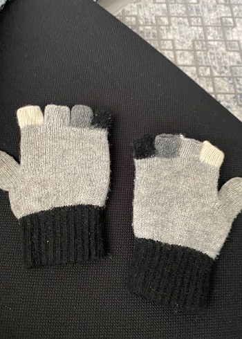 Kadın Gri Örgü Parmaklı Eldiven - Görsel 8