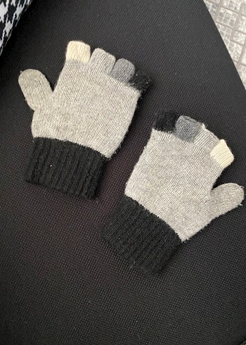 Kadın Gri Örgü Parmaklı Eldiven - Görsel 6