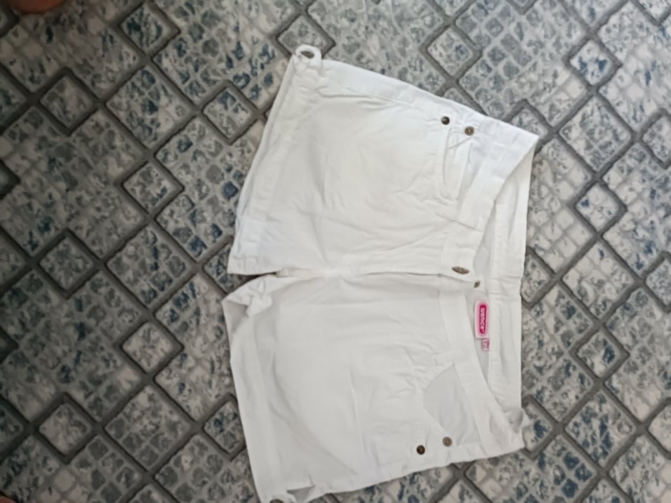 Düğmeli Beyaz  Mini Şort xs 12 yaş uygun - Görsel 4