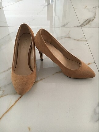 Süet stiletto