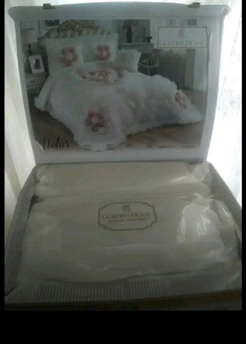 Nakışlı Beyaz Yatak Örtüsü - Görsel 2