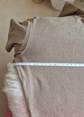 Bej Kadın Yarım Fermuarlı Süet Görünümlü Bluz - Görsel 5