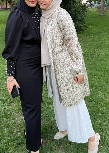 Uzun Siyah İşlemeli Yüksek Yakalı Kadın Elbise - Görsel 4