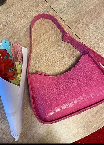pembe omuz çantası